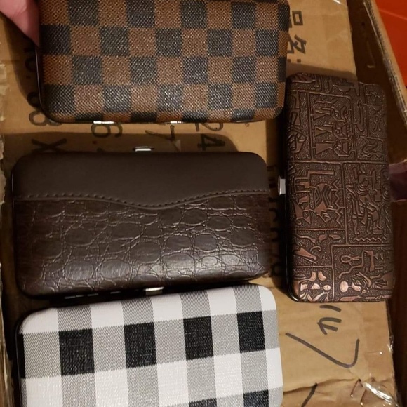 Pedicure sets,canteens and handfans - Picture 2 of 6